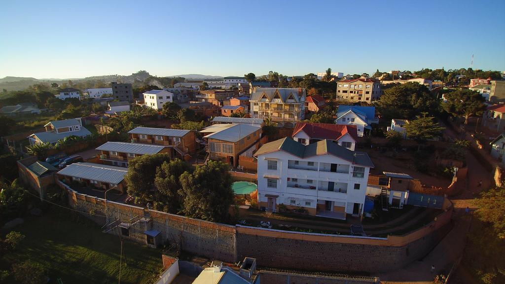 Hotel Chez Jeanne Ανταναναρίβο Εξωτερικό φωτογραφία