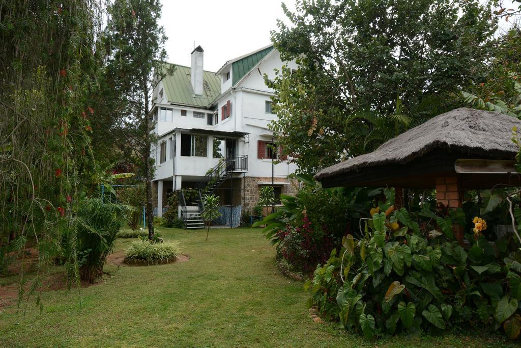 Hotel Chez Jeanne Ανταναναρίβο Εξωτερικό φωτογραφία