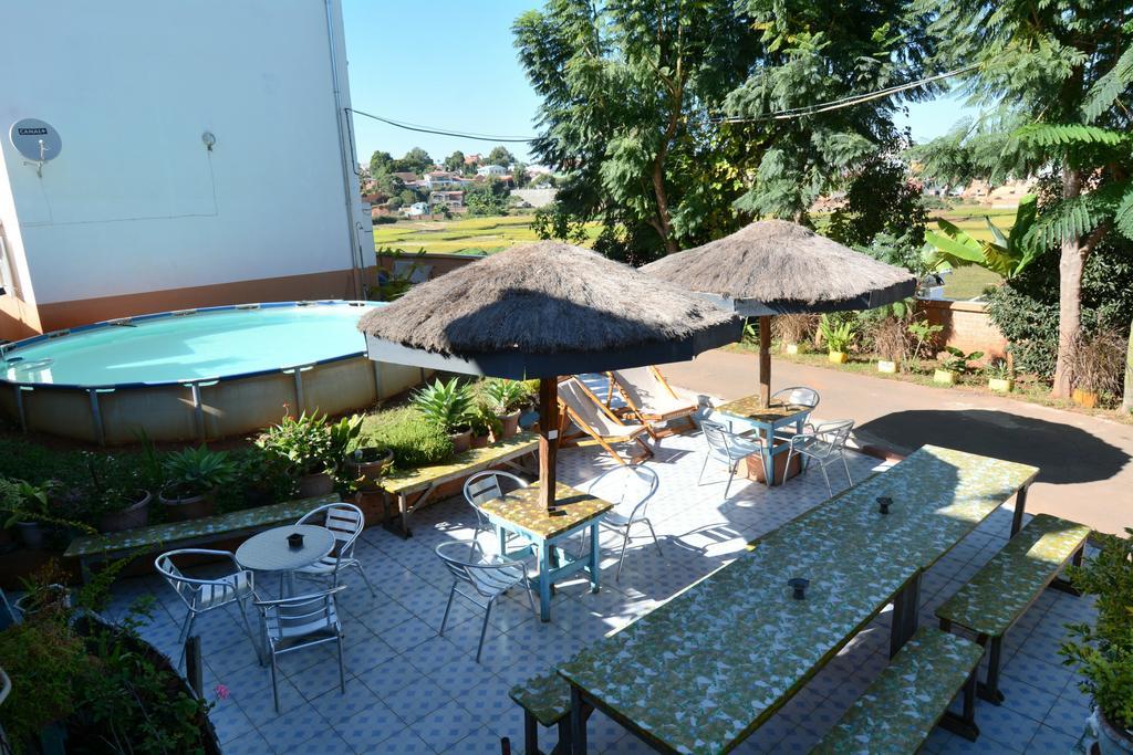 Hotel Chez Jeanne Ανταναναρίβο Εξωτερικό φωτογραφία