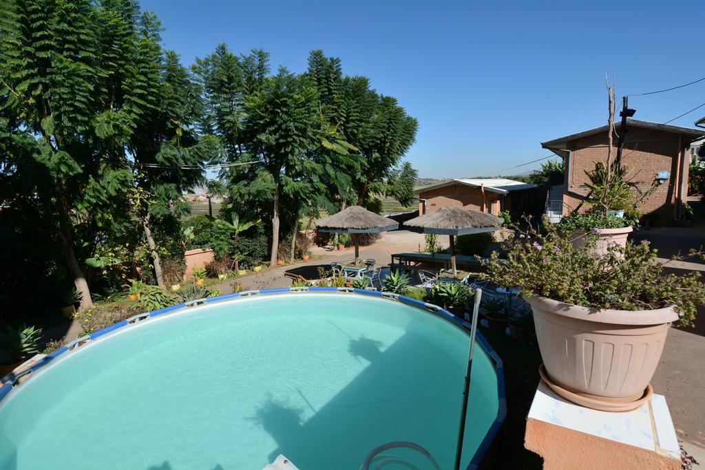 Hotel Chez Jeanne Ανταναναρίβο Εξωτερικό φωτογραφία